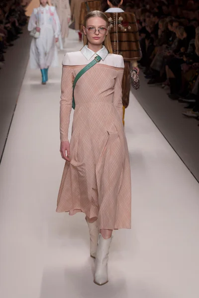 Look 35